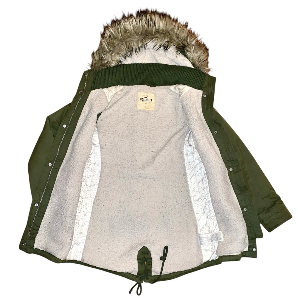 Hollister Olive Green Parka with Faux Fur Hood - Picture 6 of 16